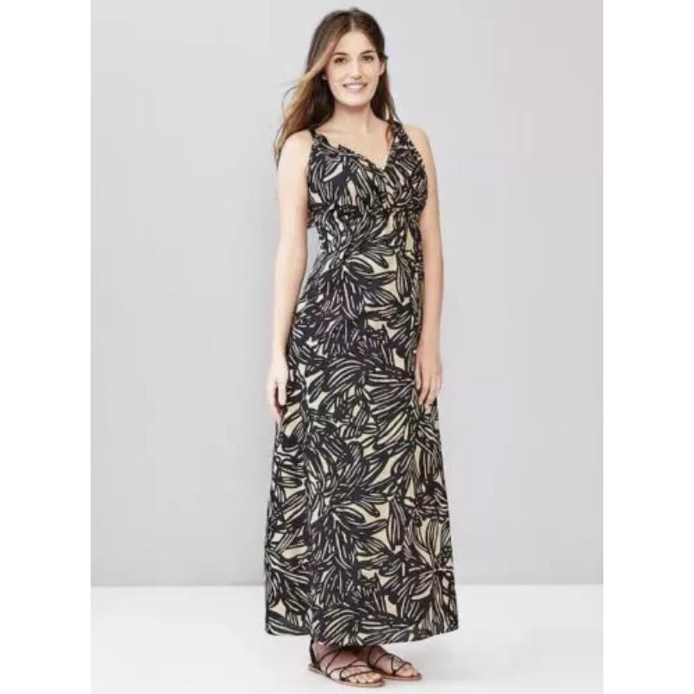 Elegant Black and Cream Maxi Dress